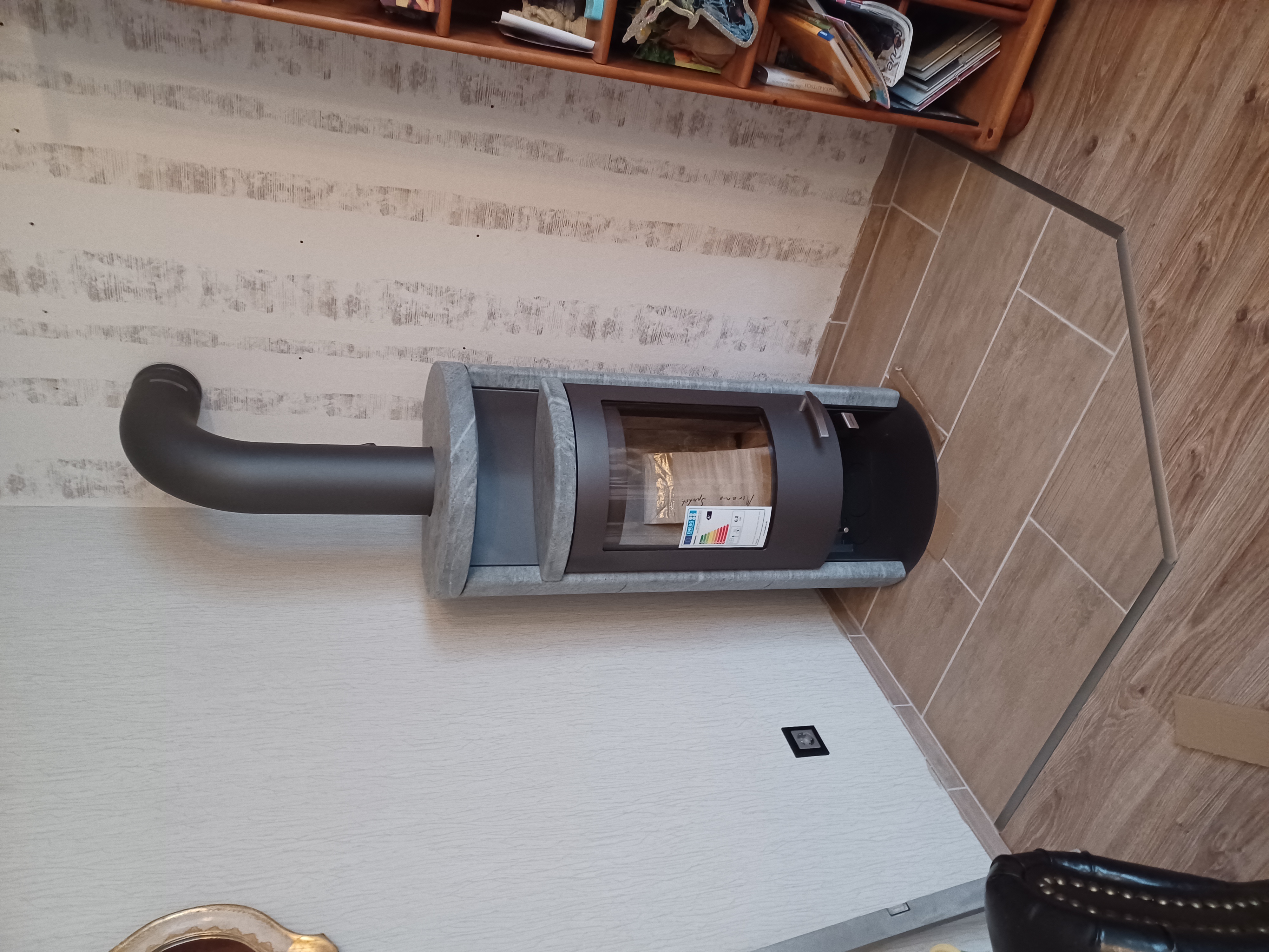 Bodenfliesen für einen Kamin